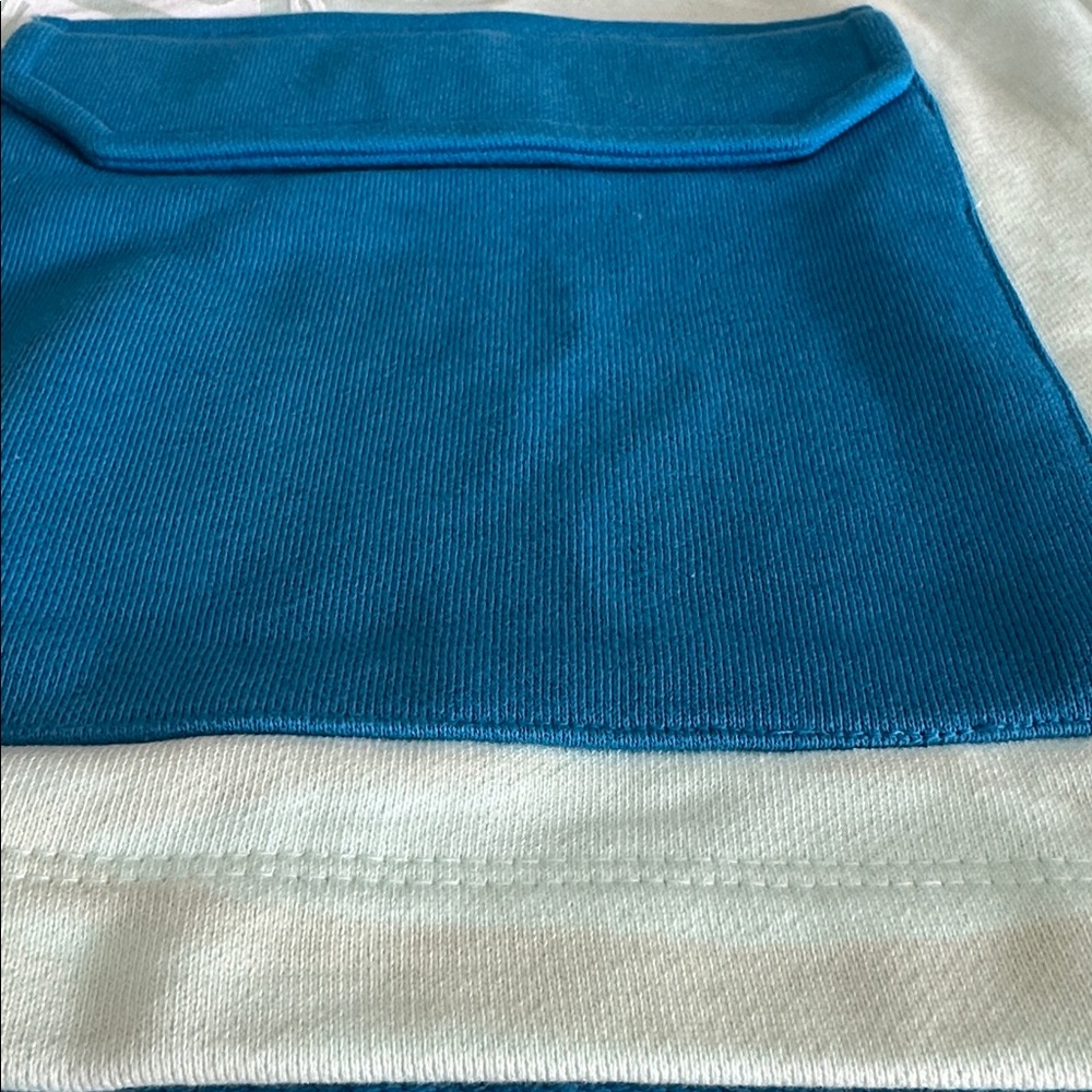 Guess x J Balvin 2020 Men's Blue and Light Blue vest - Picture 7 of 10